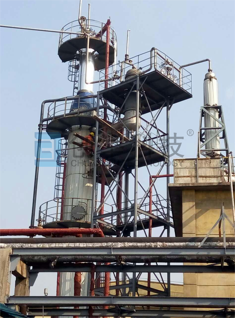 無水氨解析塔、無水氨精餾塔